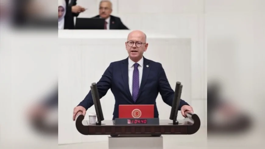 BALIKESİR MİLLETVEKİLİ SERKAN SARI SINDIRGI’DAKİ DEPREM YIKIMINI TBMM’DE ANLATTI “34 BİN NÜFUSLU İLÇE YOK OLUYOR, AFET BÖLGESİ İÇİN ORTAK İRADE ŞART”