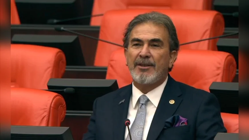 TBMM’de “Chemtrails” İddiaları Gündeme Geldi: Yeniden Refah Partisi Milletvekili Mehmet Aşıla “Gökyüzüne Bakın, Bu Faaliyetlere Acilen Müdahale Edilmeli” Dedi