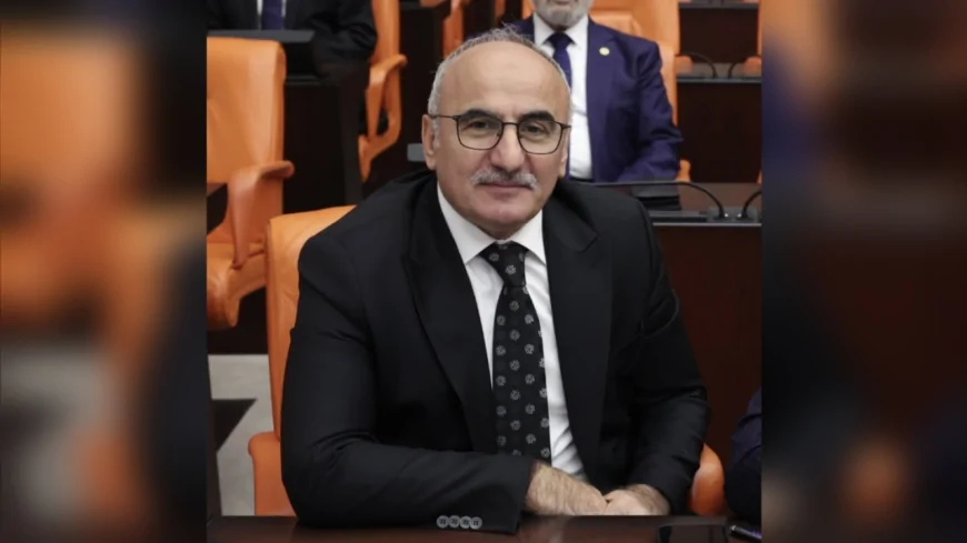 HARUN MERTOĞLU TBMM’DE İDDİANAMEDEKİ MADEN KAYBI İDDİASINI OKUDU “185 MİLYON TON KAÇAK DÖKÜM, 80 MİLYAR TL KAMU ZARARI” TARTIŞMA ÇIKTI