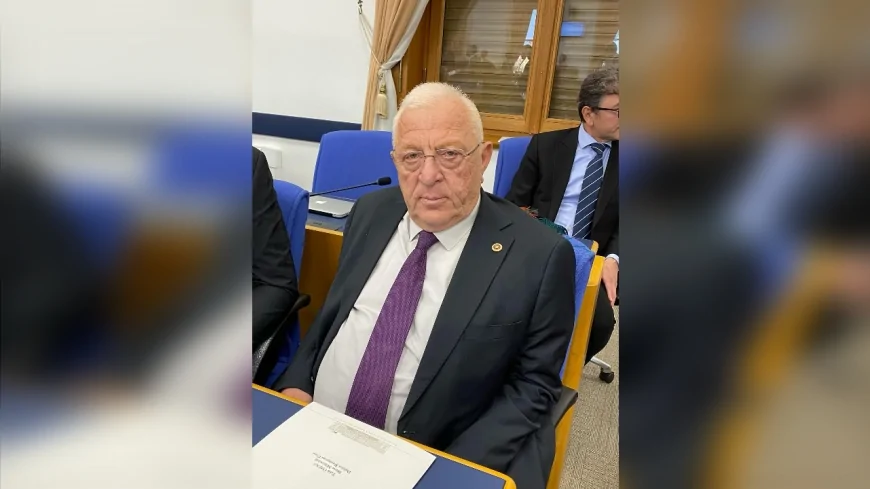 CHP’Lİ TALİH ÖZCAN: “DÜZCE’DE HASTALAR ŞEHİR ŞEHİR DOLAŞIYOR, BİNALAR VAR İNSAN KAYNAĞI YOK, AŞI REDDİ HALK SAĞLIĞI RİSKİNE DÖNÜŞTÜ”