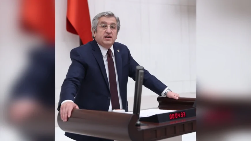 CHP SAMSUN MİLLETVEKİLİ DR. MURAT ÇAN: “GAZİ DEVLETİ KAPATMAK SAMSUN’U SAĞLIKSIZ BIRAKMAKTIR, ŞEHİR HASTANESİ PLANSIZLIĞI HİZMETİ ÇÖKERTTİ”