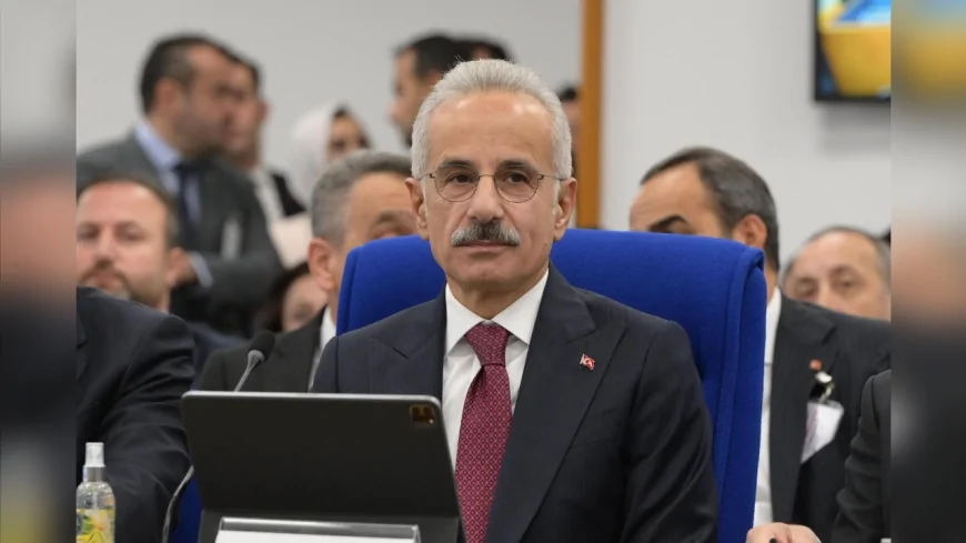 Ulaştırma Bakanı Uraloğlu Gebze’de çöken bina hakkında konuştu: “Tünelde en ufak deformasyon, çatlak ve su sızıntısı yok”