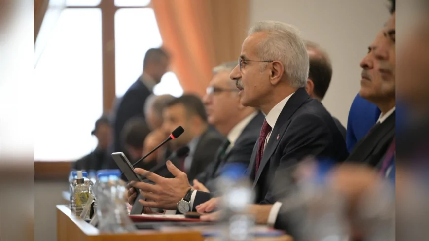 Bakan Uraloğlu’ndan 5G, veri merkezi ve siber güvenlik mesajı: “VPN’leri tavsiye etmiyoruz, son bir haftada 78,6 milyon zararlı erişimi engelledik”