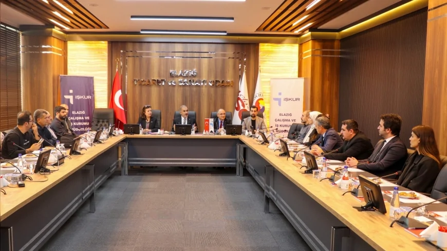 Elazığ Ticaret ve Sanayi Odası’nda Nitelikli İşgücü Programı İçin Düzenlenen Toplantıda Üretim Gücünü Artırmaya Yönelik Yol Haritası Açıklandı