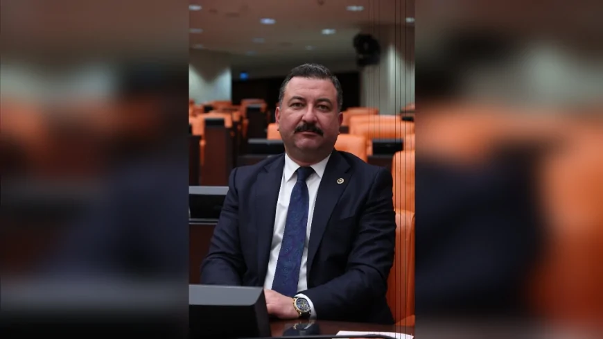TBMM’DE BALIKESİR’DEKİ KONUT İHTİYACI GÜNDEME GELDİ: MHP’Lİ EKREM GÖKAY YÜKSEL “BURHANİYE’DE 2014’TEN BERİ TOKİ KONUTU YAPILMADI, TALEP KRİTİK DÜZEYE ULAŞTI” DEDİ
