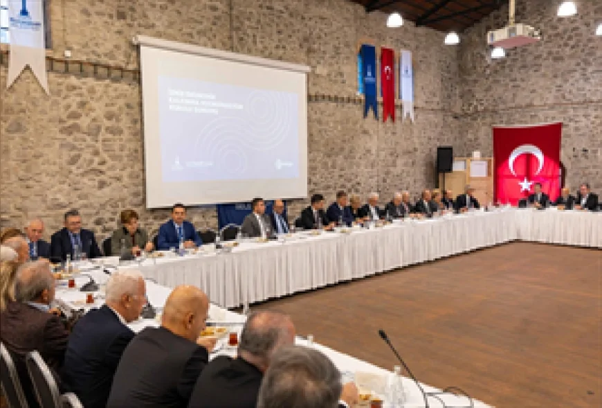 İzmir Büyükşehir Belediye Başkanı Cemil Tugay: “Kaynaklarımızı öncelikli olarak altyapı ve bertaraf tesislerine ayıracağız”