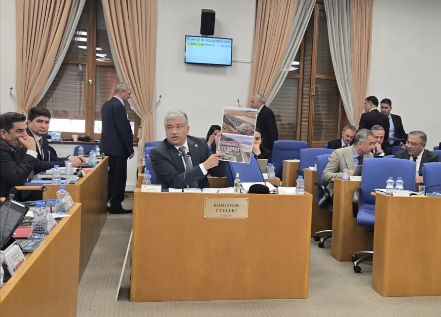 DEVA Partisi Adana Milletvekili Sadullah Kısacık: “Kozan Feke Saimbeyli Tufanbeyli yolunun duble yola dönüştürülmesi artık ertelenemez”