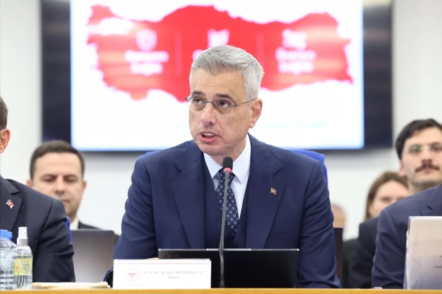 Sağlık Bakanı Kemal Memişoğlu: “Birinci basamaktan acil hizmetlere kadar sağlık kapasitesini güçlendiren yatırımlar hız kesmeden sürüyor”