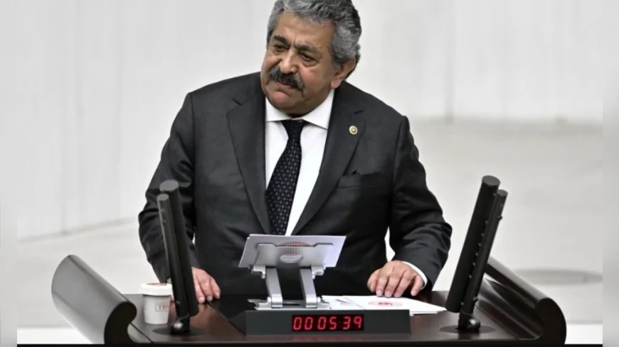 MHP Genel Başkan Yardımcısı Feti Yıldız: “İmralı’ya gidilmesi için oylama yapılmalıdır, terörsüz Türkiye için balyoz Berlin duvarına inmektedir”
