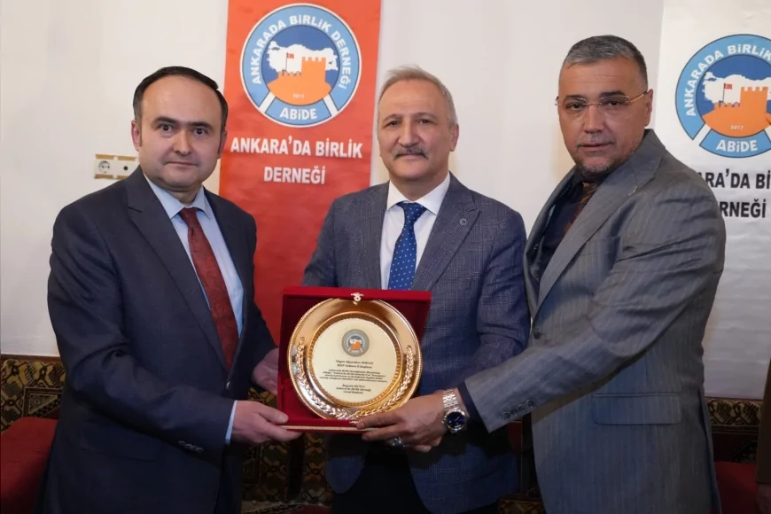 Ankara’da Birlik Sohbetleri Yeni Sezonunu Hamamönü Kabakçı Konağında Yoğun Katılımla Açtı