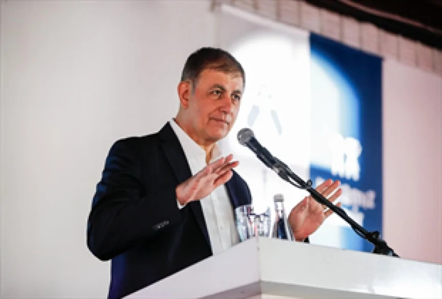 İzmir Büyükşehir Belediye Başkanı Cemil Tugay’dan TCDD’ye sert İZBAN çağrısı: “Ray kirası kalkarsa 90 dakika uygulamasını derhal geri getiririm”