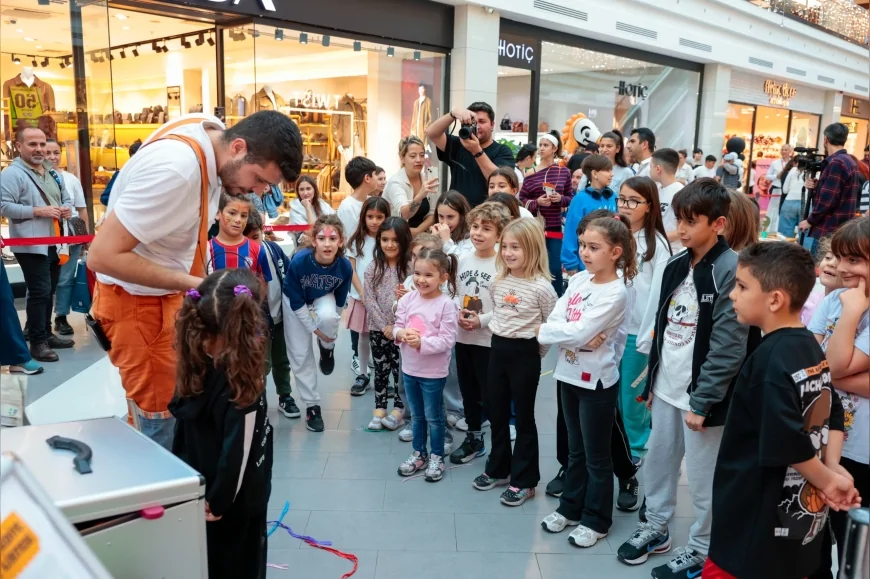Konak’ta “Hepimizin Kalbi Aynı Atıyor” Etkinliğinde Engelli Patili Dostlar Yuvalarına Kavuştu