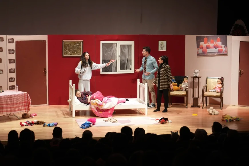 Keçiören’de “Tembel Ayşe” Müzikali Yeniden Sahnelenerek Çocuklara Çalışkanlık ve Sorumluluk Mesajları Verdi