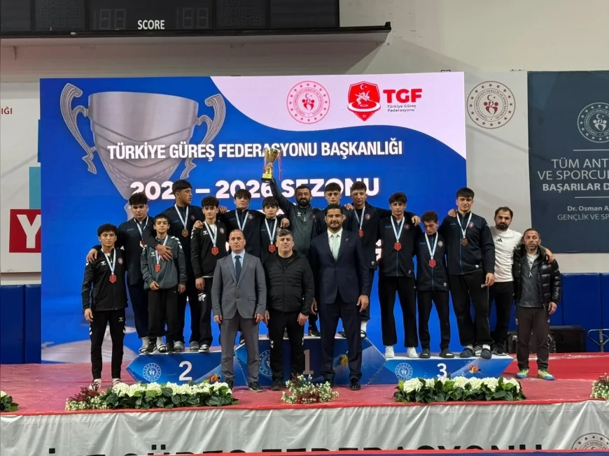 Çorum Belediyespor Serbest Güreş Yıldızlar Ligi’nde Ankara’daki Müsabakalardan Üçüncülükle Döndü