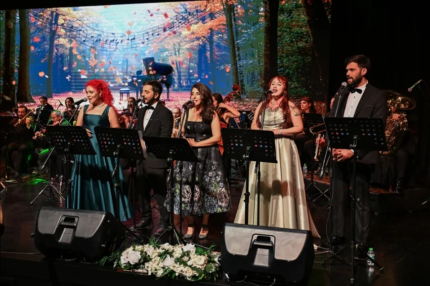 Mersin Kent Orkestrası Öğretmenler Günü’nde Sonbahar Şarkılarıyla Senfonik Pop Ziyafeti Sundu