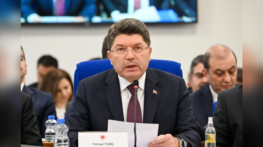 ADALET BAKANLIĞI 2026 BÜTÇE GÖRÜŞMELERİNDE VELİ AĞBABA’DAN YENİ ŞAFAK MANŞETİ, AYM VE AİHM KARARLARI, TİHEK BAŞKANI VE KADIN CİNAYETLERİ ÜZERİNDEN SERT ELEŞTİRİLER