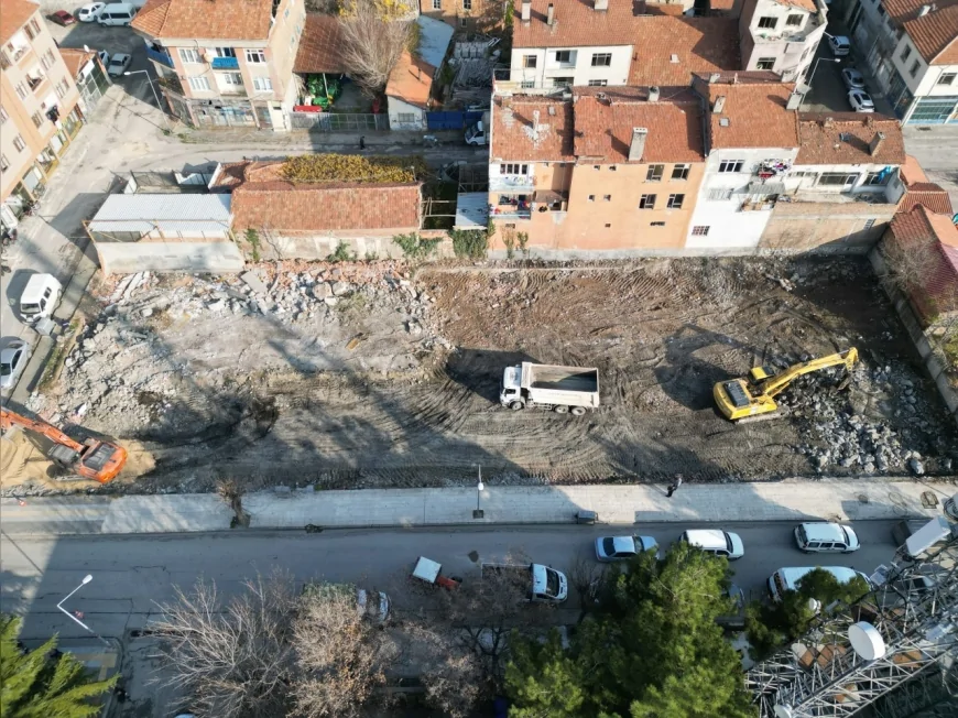 Çorum Merkezde Otopark Sorununa Yeni Çözüm: Eski İtfaiye Alanı Ücretsiz Açık Otopark Olarak Düzenleniyor