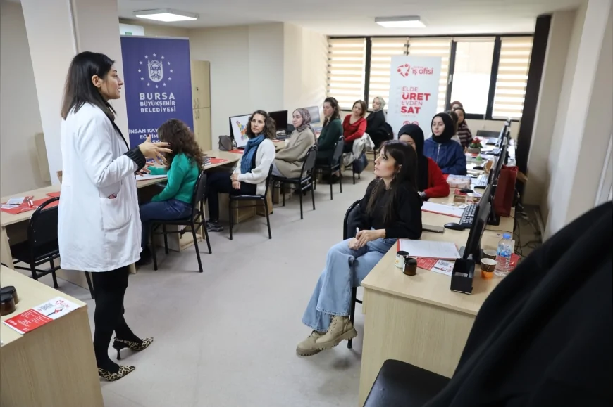 Bursa’da Başlatılan Elde Üret Evden Sat Projesi Kadınların Dijital Satış ve Üretim Kapasitesini Güçlendiriyor