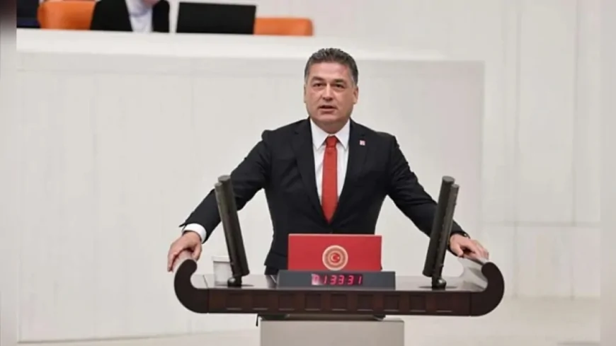 TBMM’de Servet Mullaoğlu Suriye’de Alevilere yönelik saldırıları kınayarak “Sivil katliamlara karşı uluslararası sessizlik kabul edilemez Meclis aynı insani tavrı burada da göstermelidir” dedi