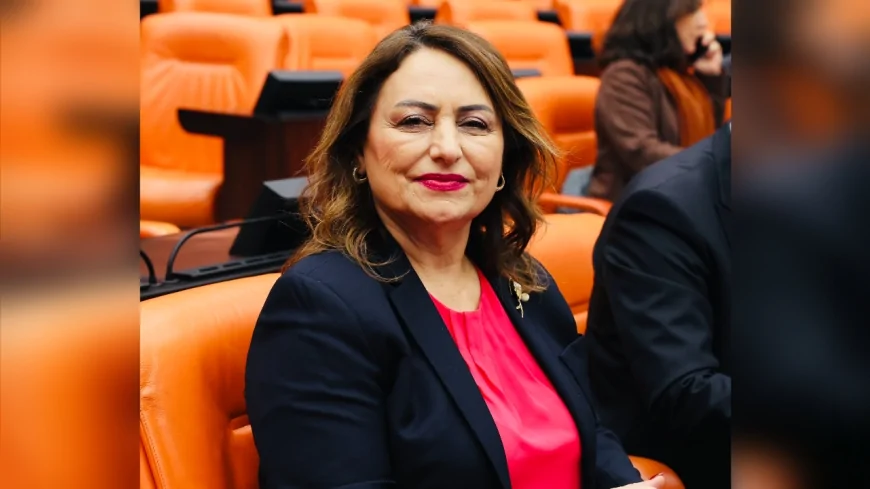 TBMM’de Müzeyyen Şevkin Suriye’de Alevilere yönelik artan saldırılar için “İnsani koridor hâlâ açılmadı bu vahşi katliama karşı uluslararası güçler derhâl harekete geçmelidir” çağrısında bulundu