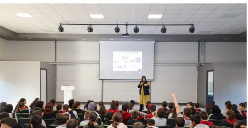 Başiskele Belediyesi’nin Okullarda Sürdürdüğü Sıfır Atık Eğitimleriyle Çocuklarda Çevre Bilinci Güçlendirilerek İlçe Genelinde Geri Dönüşüm Uygulamaları Yaygınlaştırılıyor