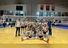 Elazığ Belediyespor Kadın Voleybol Takımı Muş Yeni Spor Salonu’ndaki karşılaşmada üstün performansla 3-0 kazanarak liderliğini pekiştirdi