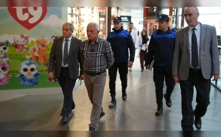 Mamak Belediye Başkanı Veli Gündüz Şahin: “Halkımızın sağlığı bizim için her şeyden önemli” diyerek gıda güvenliği denetimlerini ekiplerle birlikte sahada yürüttü