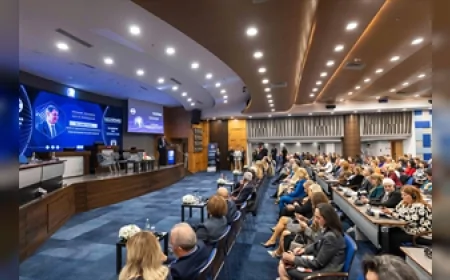 MEDSPARC Uluslararası İş Zirvesi İzmir’de açıldı: Başkan Cemil Tugay “Kamuda dönüşüm olmadan yeşil dönüşüm mümkün değil” dedi