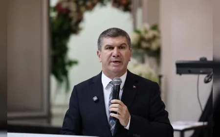 Burdur Belediyesi Dünya Engelliler Günü kapsamında düzenlenen akşam yemeğinde engelli bireyleri ve ailelerini bir araya getirdi