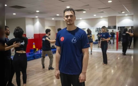 Bornova Altındağ Atatürk STK Yerleşkesinde hazırlanan ELADA ekibi Dünya Salsa Şampiyonasında Türkiye’yi temsil etmek için İstanbul’da sahneye çıkmaya hazırlanıyor