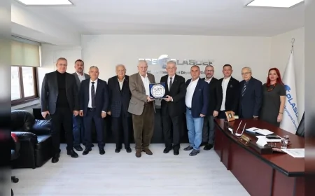 EBSO BAŞKANI ENDER YORGANCILAR’IN GERİ DÖNÜŞÜM OSB ÇAĞRISI İZMİR SANAYİSİNDE KÜMELENME İÇİN YENİ ADIMLARI GÜNDEME TAŞIDI