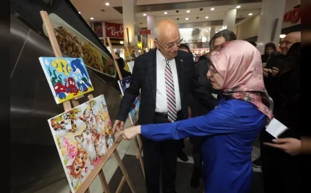 Yenimahalle’de Engelliler Günü “Kalpten Bir Davet” Programıyla Kutlandı ve Özel Bireylerin Sahne Performansları Büyük İlgi Gördü