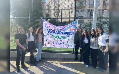 İzmir’de Üniversite ve Kolej Öğrencileri 3 Aralık Dünya Engelliler Günü İçin Sadettin Tezcan Özel Eğitim Meslek Okulunda Sanat ve Dayanışma Buluşturdu