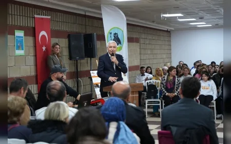 Kemalpaşa’da 3 Aralık Engelsiz Birliktelik Programı Özel Gereksinimli Bireylerin Sahne Performanslarıyla Büyük İlgi Gördü