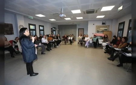 Efes Selçuk’ta Düzenlenen Kadına Yönelik Şiddetle Mücadele Toplantısında İzmir’in Kadın Dayanışma Merkezleri Ortak Çalışmalarını Değerlendirdi