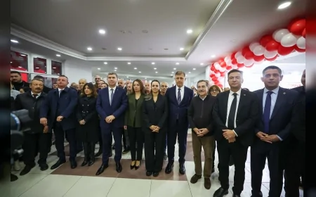 Burdur Belediyesi 13. Kitap Fuarını Açtı Başkanların Katıldığı Törende Okuma Kültürünün Önemi Vurgulandı