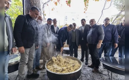İzmir Büyükşehir Belediye Başkanı Cemil Tugay: “Ülkemiz ancak dayanışma ve birlik sayesinde kurtulur”