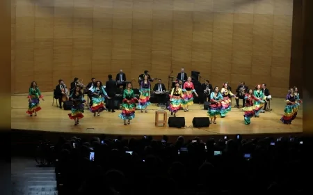 Bursa Büyükşehir Belediyesi’nin Roman ve Balkan Gecesi Atatürk Kültür Merkezi’nde Coşkuyla Kutlandı