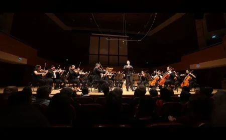 İzmir Oda Orkestrası Ahmed Adnan Saygun Sanat Merkezinde Pablo Barragán ile Seçkin Repertuvar Sunarak Sanatseverlere Unutulmaz Bir Akşam Yaşattı