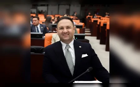 CHP’li Umut Akdoğan: “BTK dijital giyotindir, 67,5 milyar lira bu kuruma haramdır; tabelayı indirin, yerine ‘bitik’ yazın”
