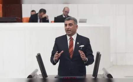 CHP’li Gürsel Erol: “Kürt meselesini yalnızca siyasal söylemle çözemezsiniz; bölgeye ekonomik kalkınma ve istihdam modeli şarttır”