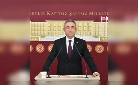 DEVA’lı İrfan Karatutlu: “Âşık Mahzuni’nin ‘yolsuz Maraş’ dediği Kahramanmaraş bugün de ulaştırmada ihmal edilen şehir”