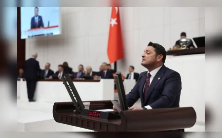 CHP’li Turan Taşkın Özer: “Adaletin çığlığını duymuyorsunuz, İBB iddianamesi gibi bu bütçe de bomboş; ne yaparsanız yapın, gideceksiniz ve gerçek adalet gelecek”