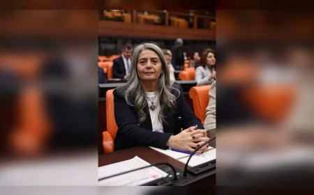 CHP’li Sibel Suiçmez: “HSK üç maymunu oynuyor, yargı siyasete göre dizayn ediliyor; gençlerin yeri cezaevi değil okul sıralarıdır”