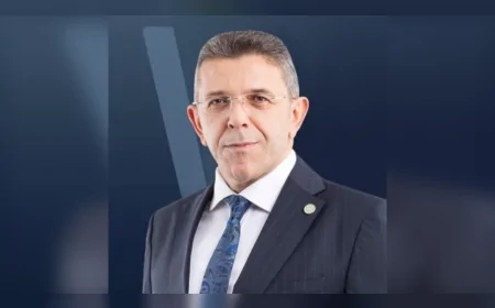 İYİ Parti Denizli Milletvekili Yasin Öztürk: “Meclis notere dönüştürüldü, Türk Bayrağı çöpe atılan mendilin üzerine basılamaz”