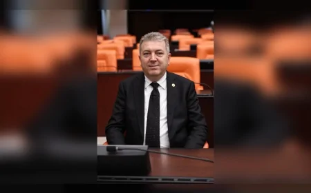 AK PARTİ SAKARYA MİLLETVEKİLİ ERTUĞRUL KOCACIK: “BU BÜTÇE ÜRETİMİN, TEKNOLOJİNİN VE TAM BAĞIMSIZLIĞIN BÜTÇESİDİR”