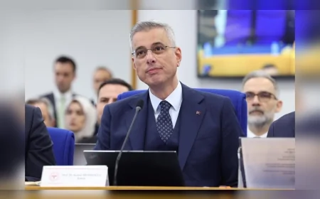 SAĞLIK BAKANI MEMİŞOĞLU: “TÜRKİYE’DE HEKİM VE UZMAN AÇIĞI YOK, SİSTEM GÜÇLENEREK DEVAM EDİYOR”