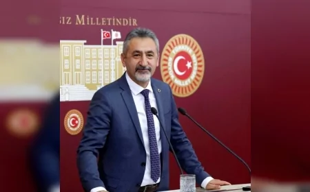 CHP ORDU MİLLETVEKİLİ MUSTAFA ADIGÜZEL: “7 MİLYON ÇOCUK AÇ, KAYNAK OKUL YEMEĞİNE DEĞİL VAKIFLARA AKIYOR”