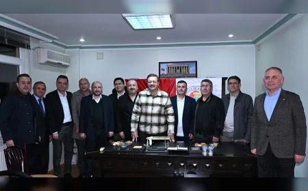 Türkiye Odalar ve Borsalar Birliği Başkanı Rıfat Hisarcıklıoğlu’ndan Merkez Bankası Başkanı Fatih Karahan’a Uşak’ta Taziye Ziyareti