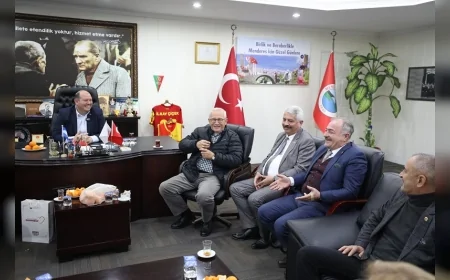 Menderes Belediyesi Ev Sahipliğinde Düzenlenen Muhtarlar Çalıştayı Türkiye Genelinden Katılımla Gerçekleştirildi